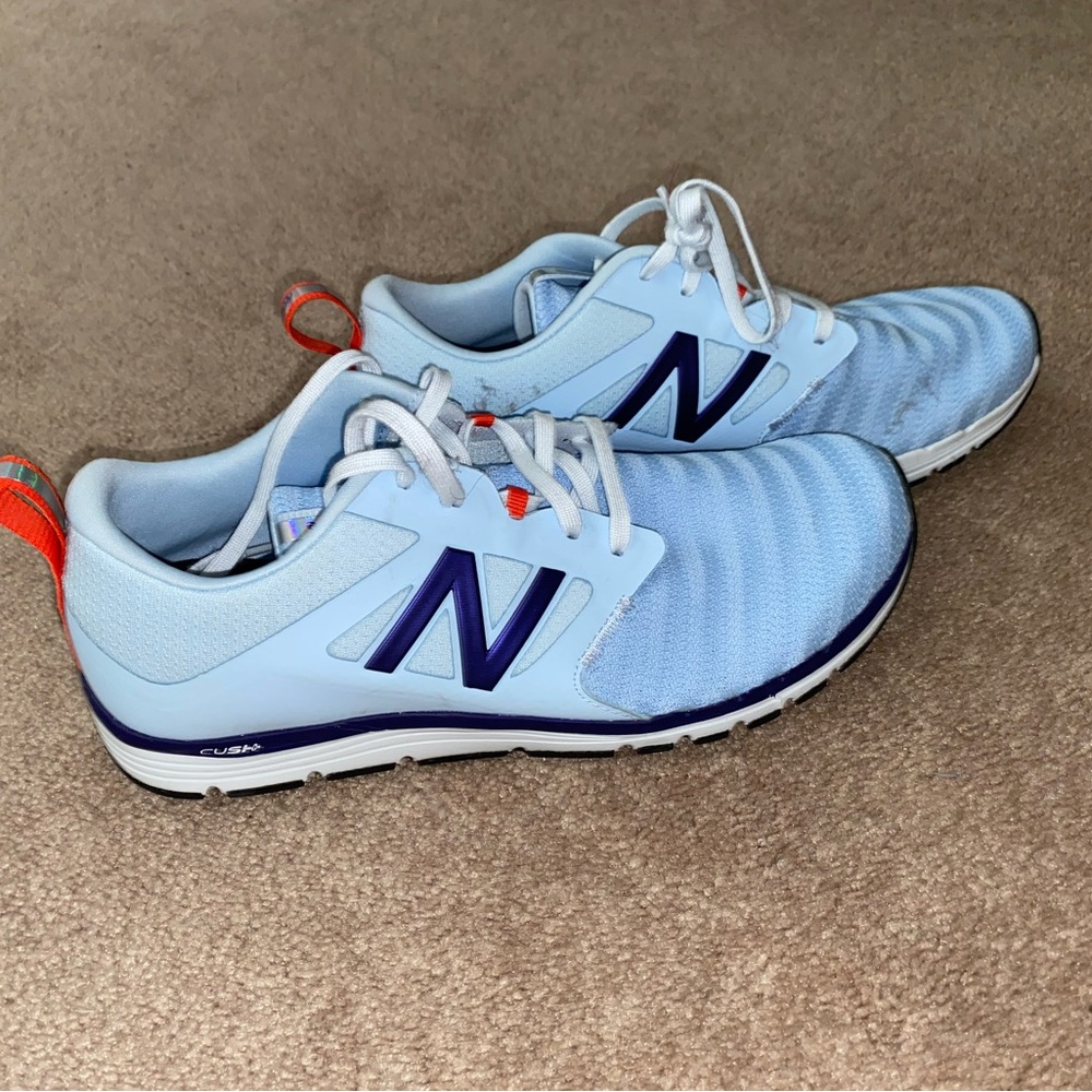 New Balance Tennis Shoes 9.5